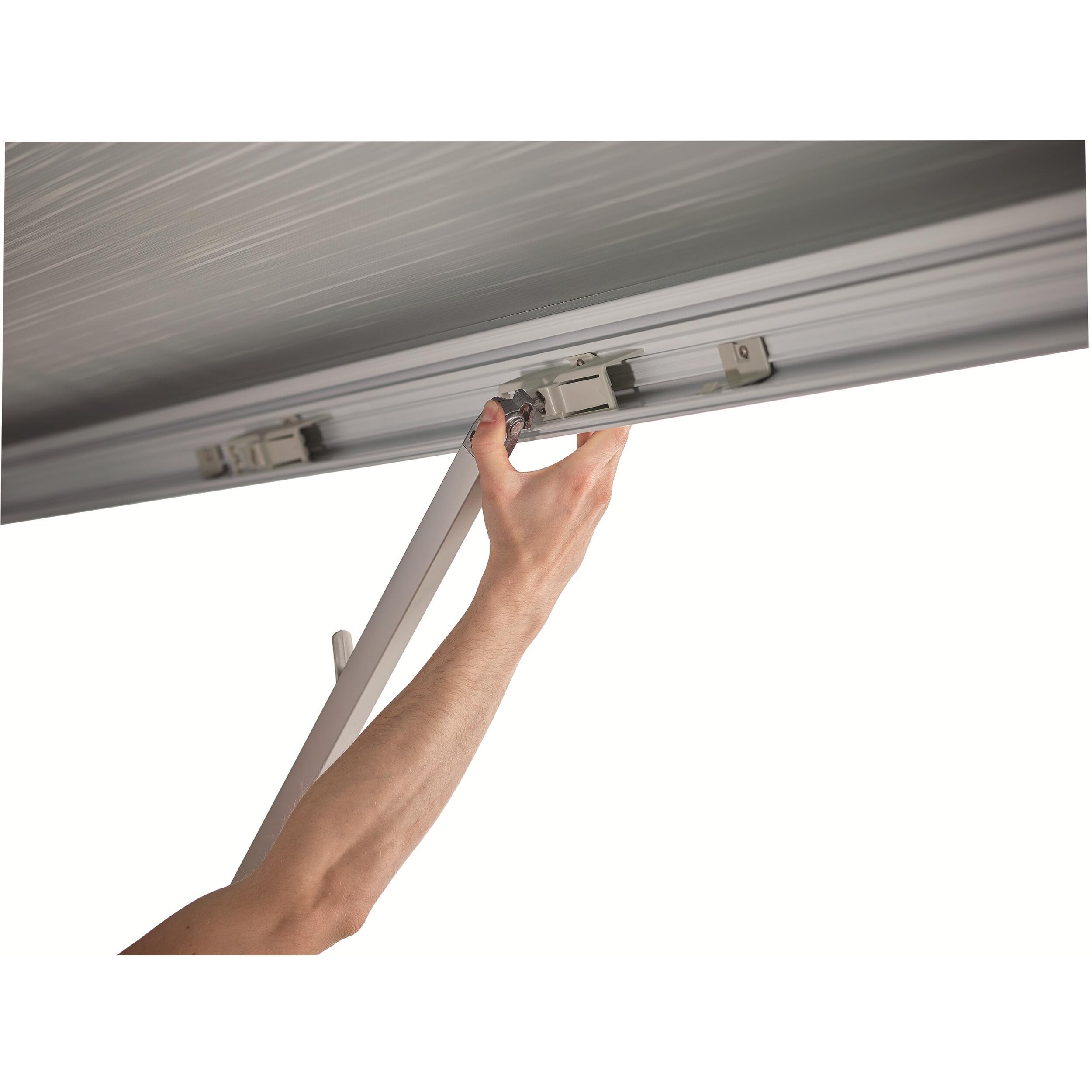 Pied supplémentaire pour store