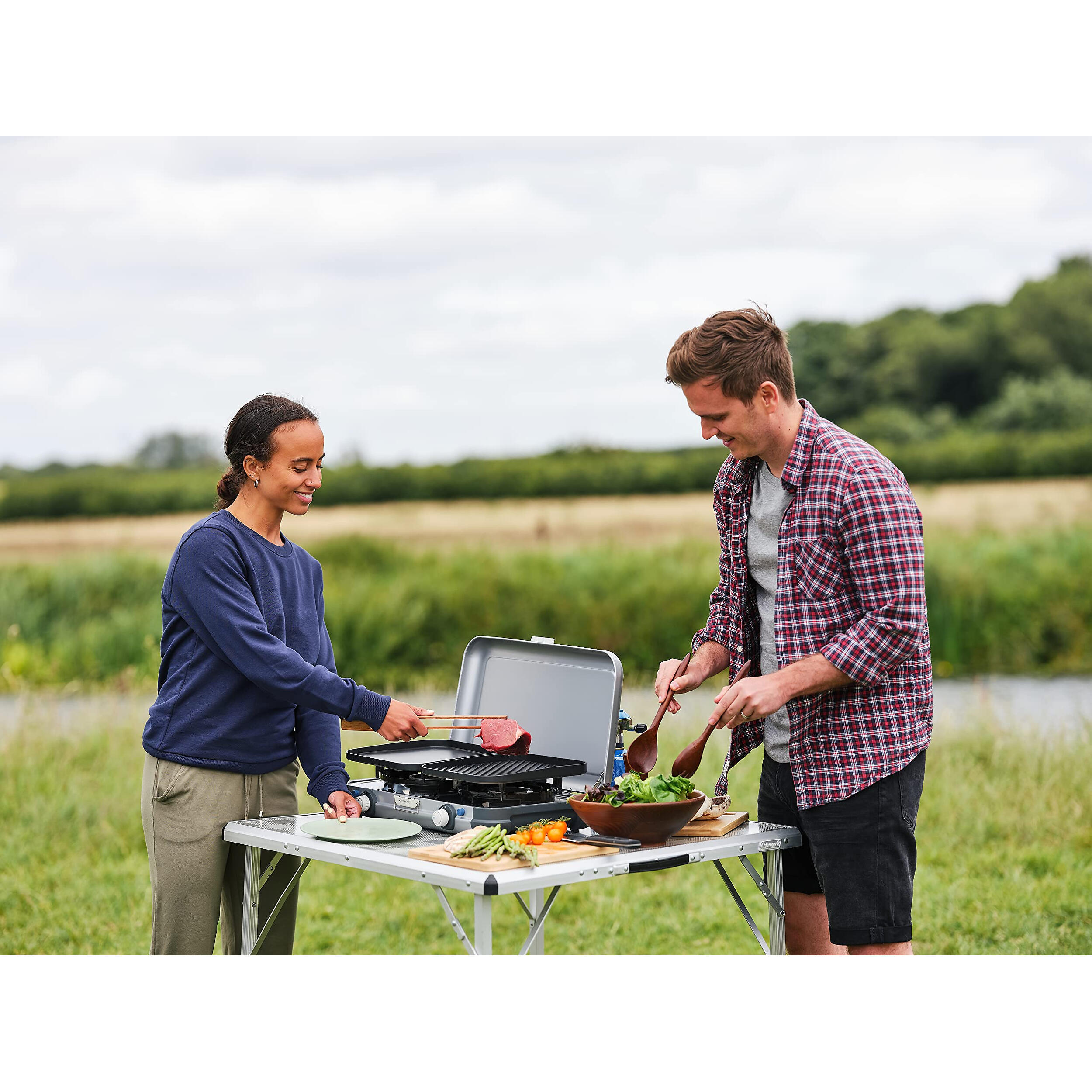 Réchaud Gaz 2 Feux Portable 2500 W – Camping BBQ Extérieur, Allumage Piézo, Valve Anti-surcharge, Sac De Transport Inclus – Idéal Pour Van, Pique-nique Et Terrasse
